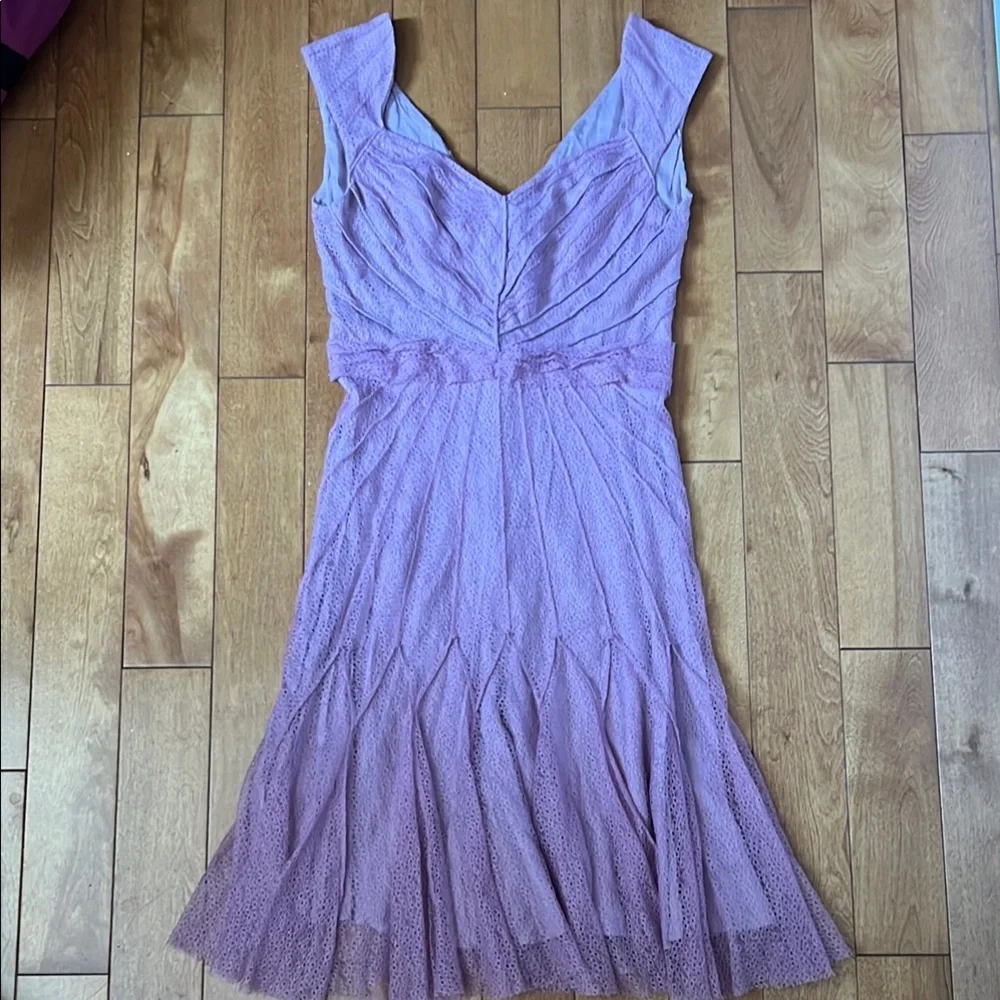 Zac Posen Lilac Midi Dress with Elegant Silhouette - Picture 1 of 4